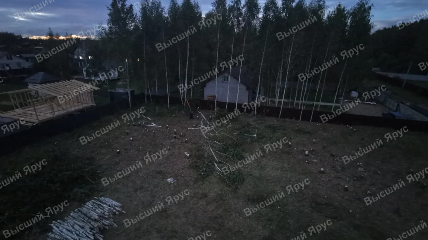 Результат: общий вид открытого участка возле соседнего дома